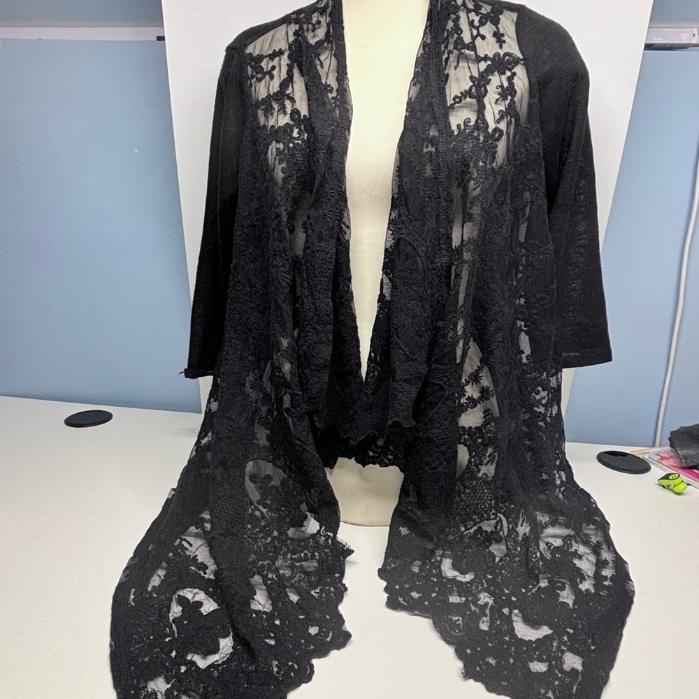 🎁 FREE W/ BUNDLE* Annabella Black Sheer Lace Summer Overlay Cardigan size M